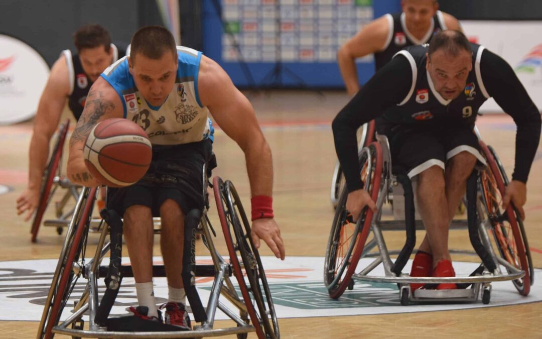Rollstuhl-Spitzenbasketball im Dukes Castle