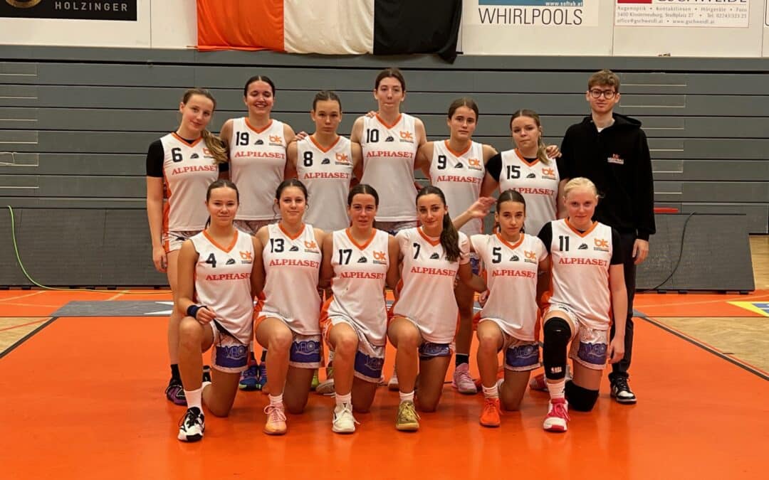 SLWU16 Duchess unterliegen den amtierenden Staatsmeisterinnen