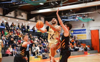 BK Karbon-X Dukes fixieren Einzug in die Playoffs und ehren Werner Sallomon